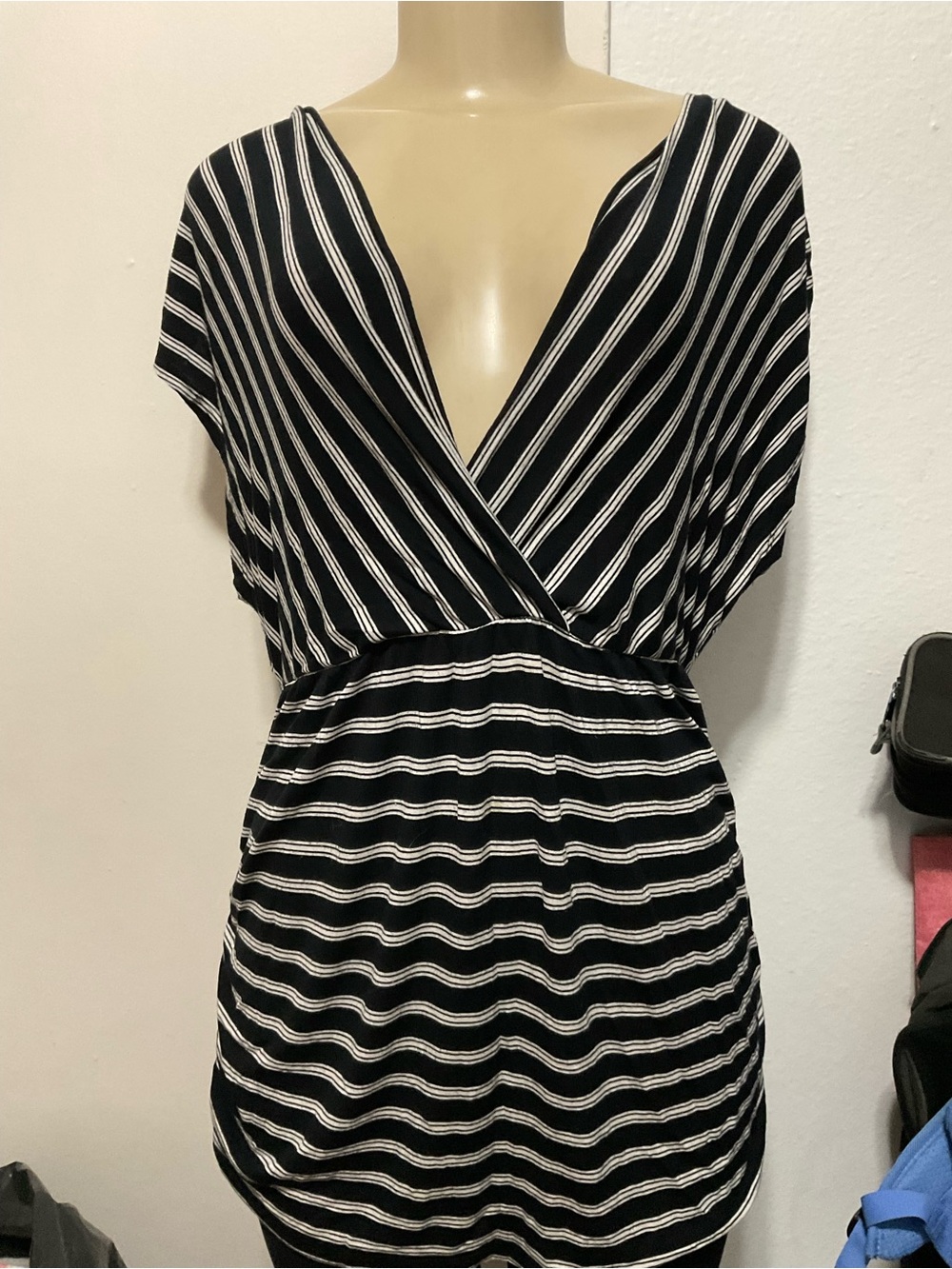 Motherhood Maternity women’s Black & White Striped V-Neck top size L